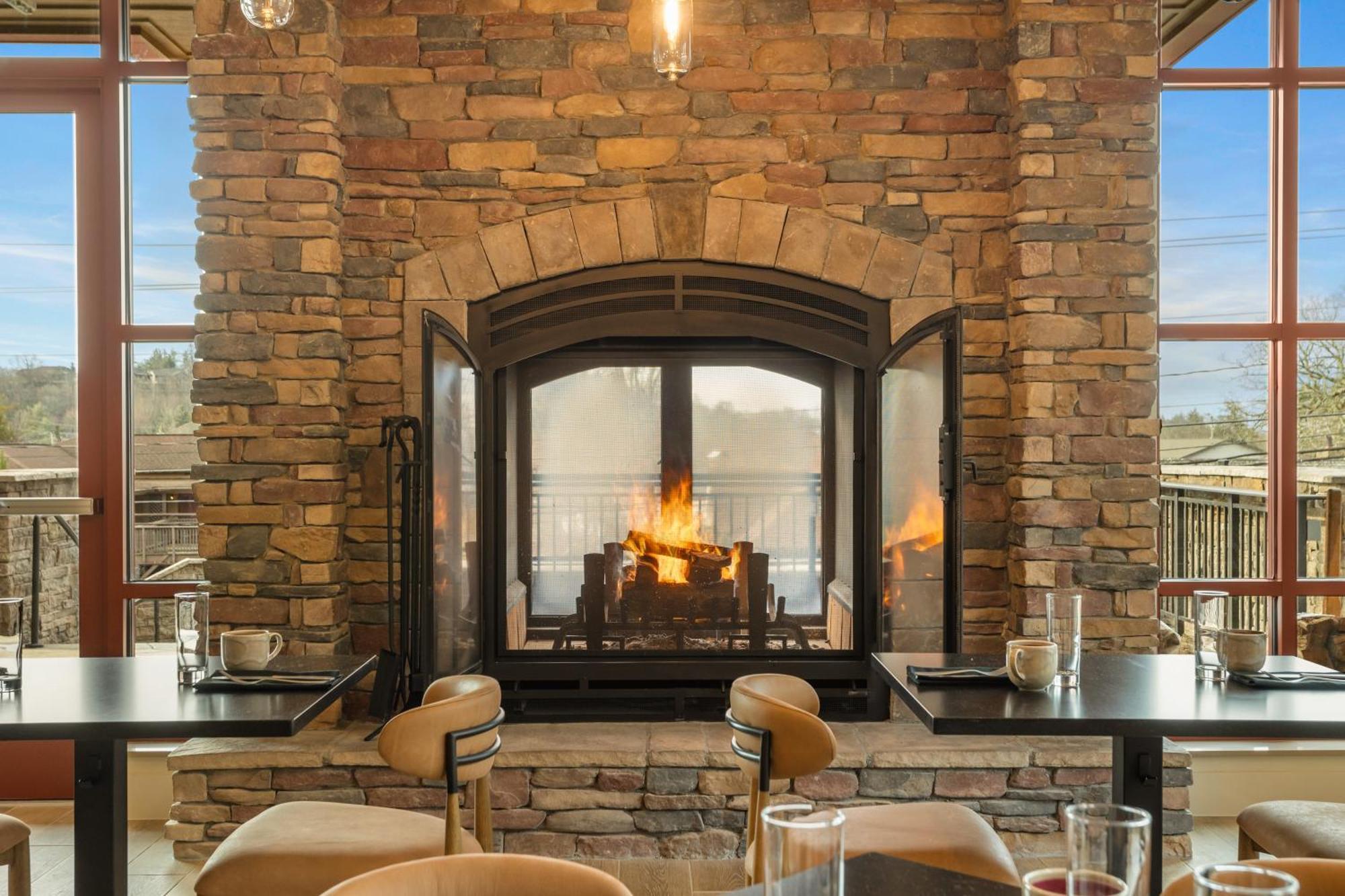 The Embers Hotel 블로잉 롹 외부 사진